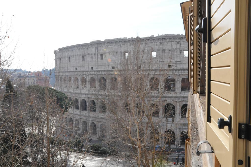 Colosseum Corner روما المظهر الخارجي الصورة